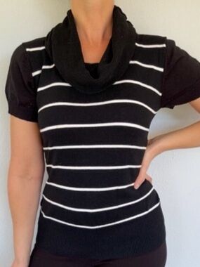 Questions by Say What? Black white stripe cowl neck short sleeve sweater medium